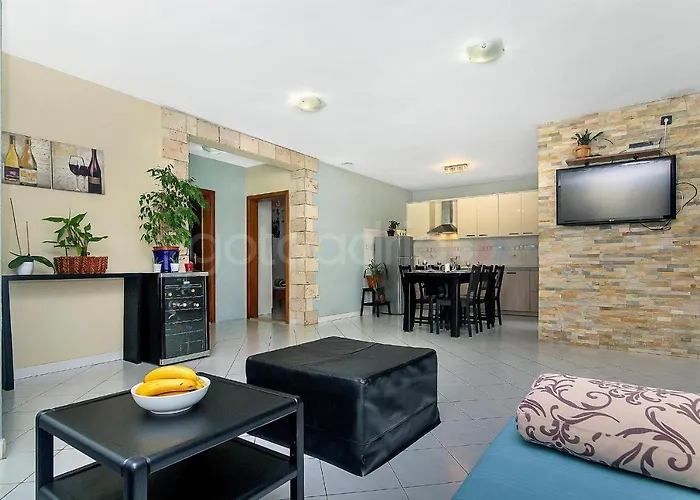 Darius With Hot Tub * Makarska