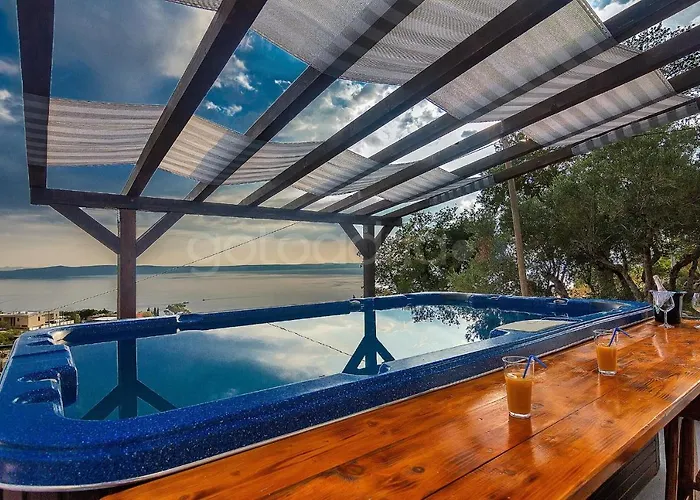 Darius With Hot Tub Hébergement de vacances