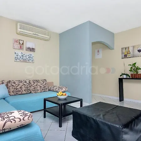 Darius With Hot Tub Feriehus Makarska