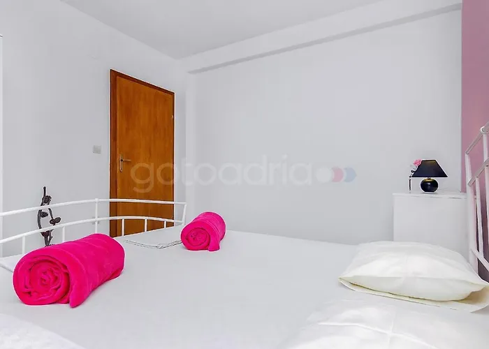 Darius With Hot Tub * מאקרסקה